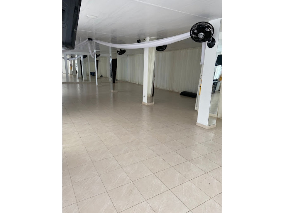 ALQUILA LOCAL VALLE DEL LILI CALI — foto 4
