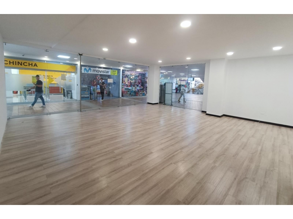 ALQUILA LOCAL HOLGUINES TRADE CENTER CALI — foto 4