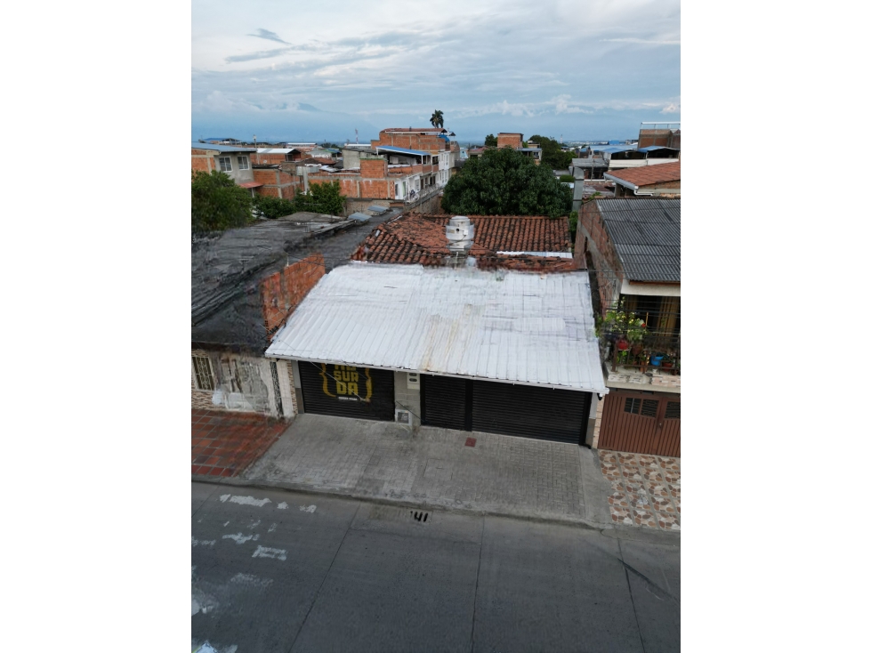 LOCAL SEGUNDO PISO EN VENTA PARA ESTRENAR CENTRO DE YUMBO - 4