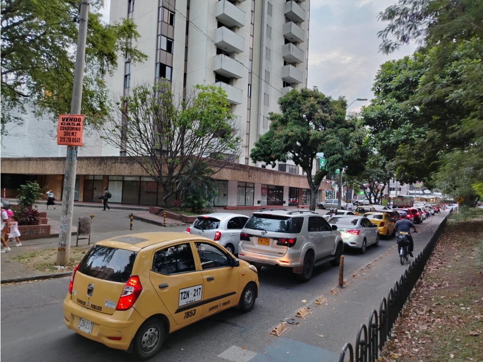 LOCAL COMERCIAL 141 m2 EN ALQUILER CÁMBULOS — foto 4