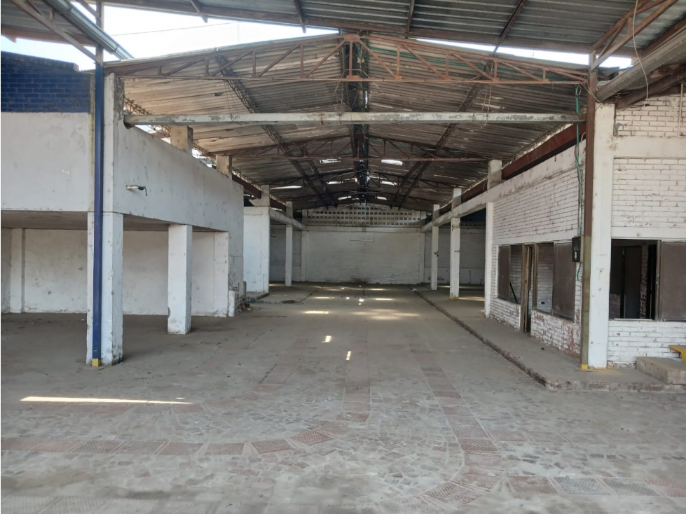 Bodega 2.000 m² en Alquiler | Doble Acceso | La Dolores, Vía Palmira - 4