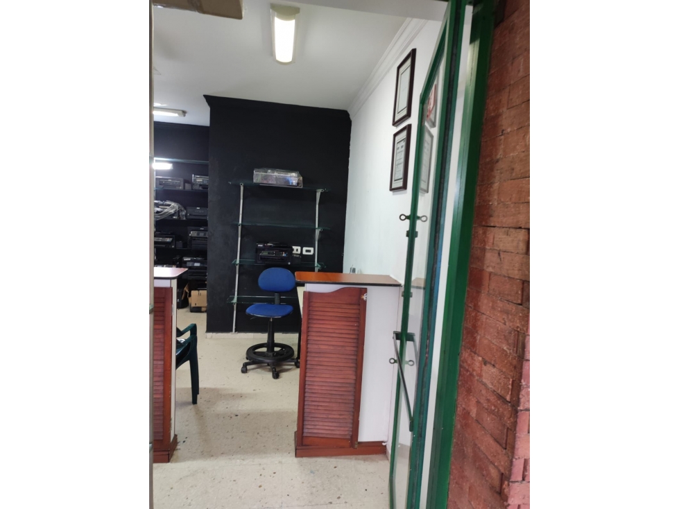 LOCA 21M2 VENTA - ALQUILER - CC LA PASARELA - SAN VICENTE - CALI — foto 6