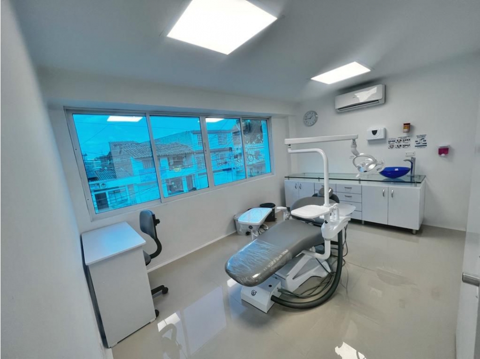 ALQUILO CONSULTORIOS MEDICOS Y ODONTOLOGICOS CLINICA SANTA LUCIANA — foto 5