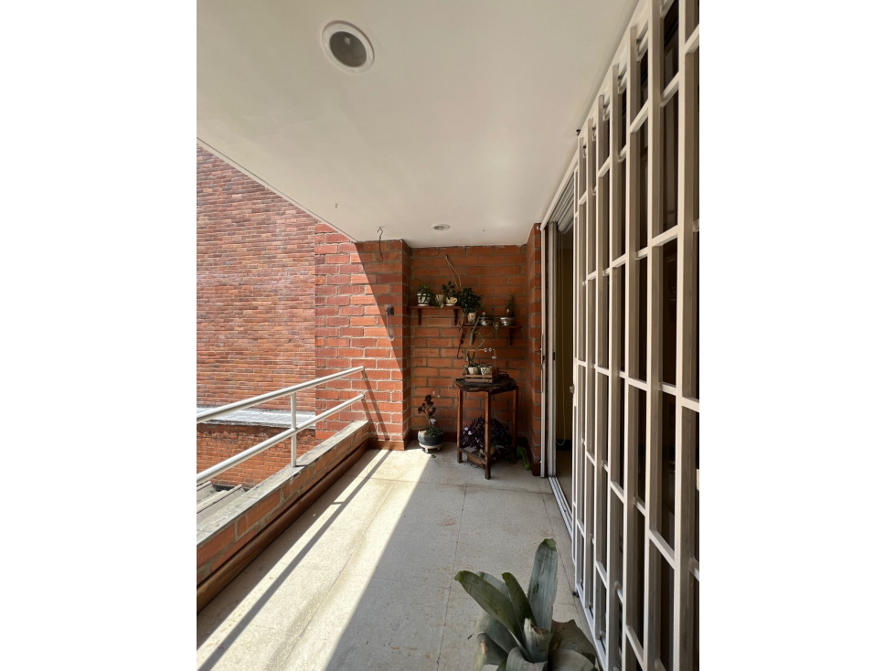 APARTAMENTO EN VENTA O EN ALQUILER EN LAURELES EN MEDELLIN — foto 5