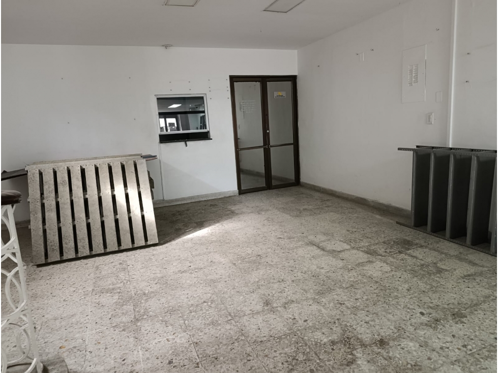 VENDO INMUEBLE DE SALUD ZONA VERSALLES — foto 2