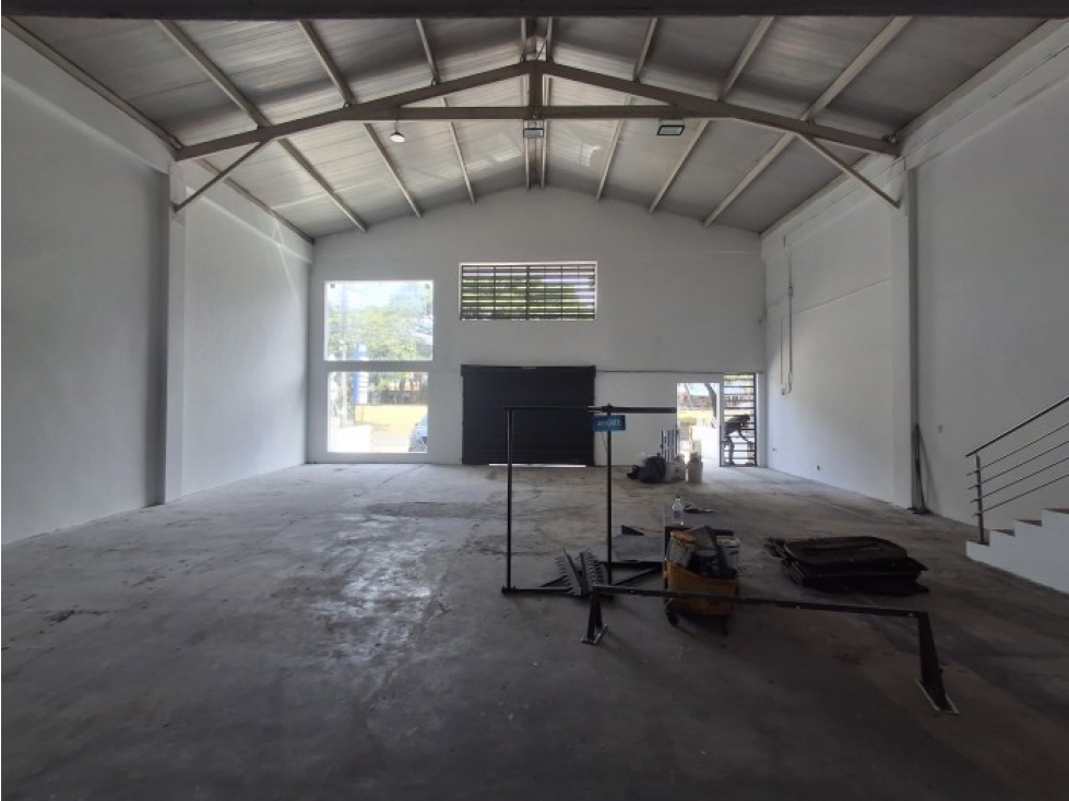VENDE LOCAL EN LA FLORA CALI — foto 4
