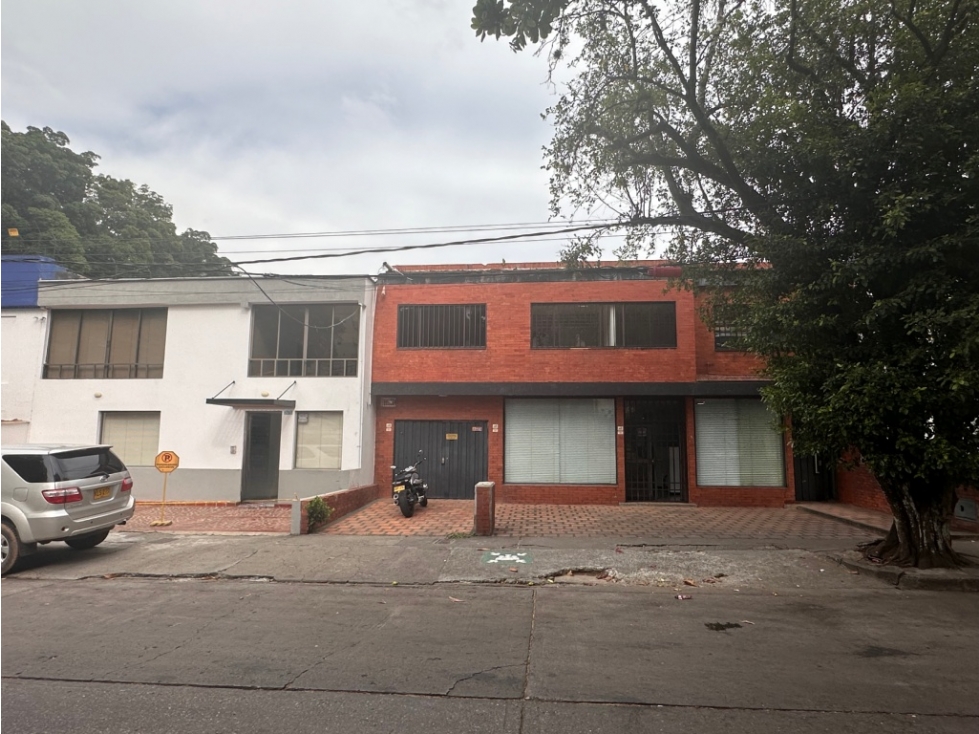 MAGNIFICA UBICACION AVENIDA SEXTA NORTE DE CALI CON DOBLE FACHADA - 3