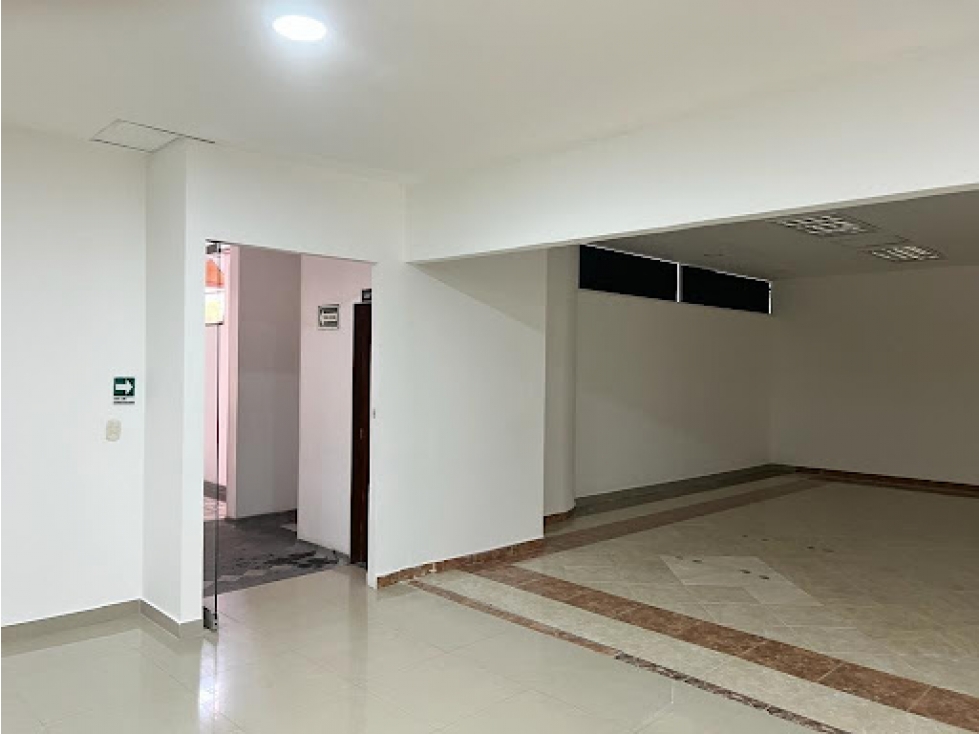 ALQUILA OFICINA EDIFICIO CORPORATIVO MENGA - 6