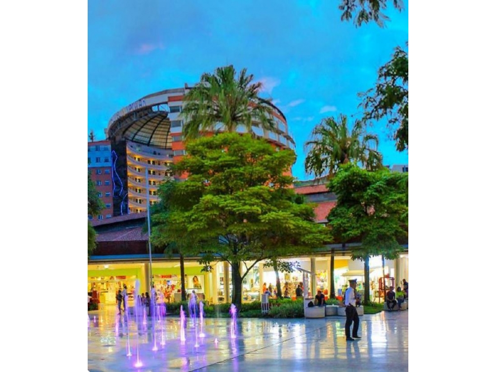 ALQUILA LOCAL CON LA MEJOR VITRINA DEL CENTRO COMERCIAL CHIPICHAPE — foto 3