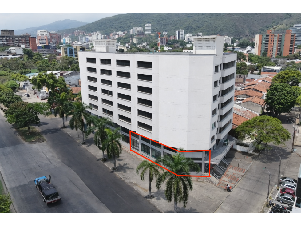 EXCELENTE VITRINA SOBRE AVENIDA 3N ALQUILER EN PRADOS DEL NORTE CALI
