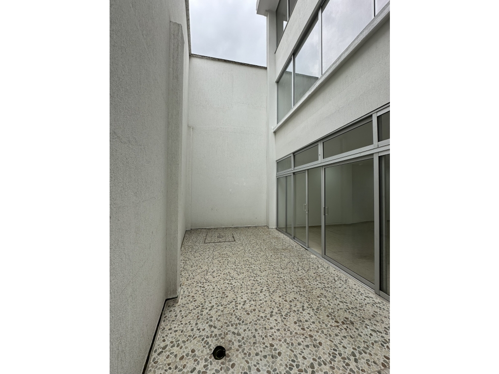 MODERNO EDIFICIO MEDIANERO PARA ESTRENAR IDEAL ENTIDADES EUCARISTICO - 5