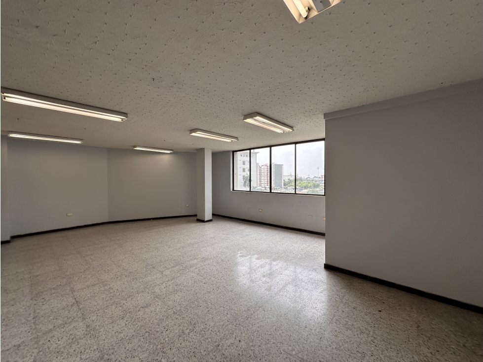 OFICINA DUPLEX CORPORATIVA EN ALQUILER EN PRADOS DEL NORTE CALI — foto 6