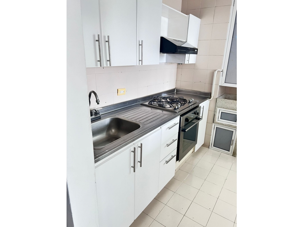 VENDO APARTAMENTO EN PINARES