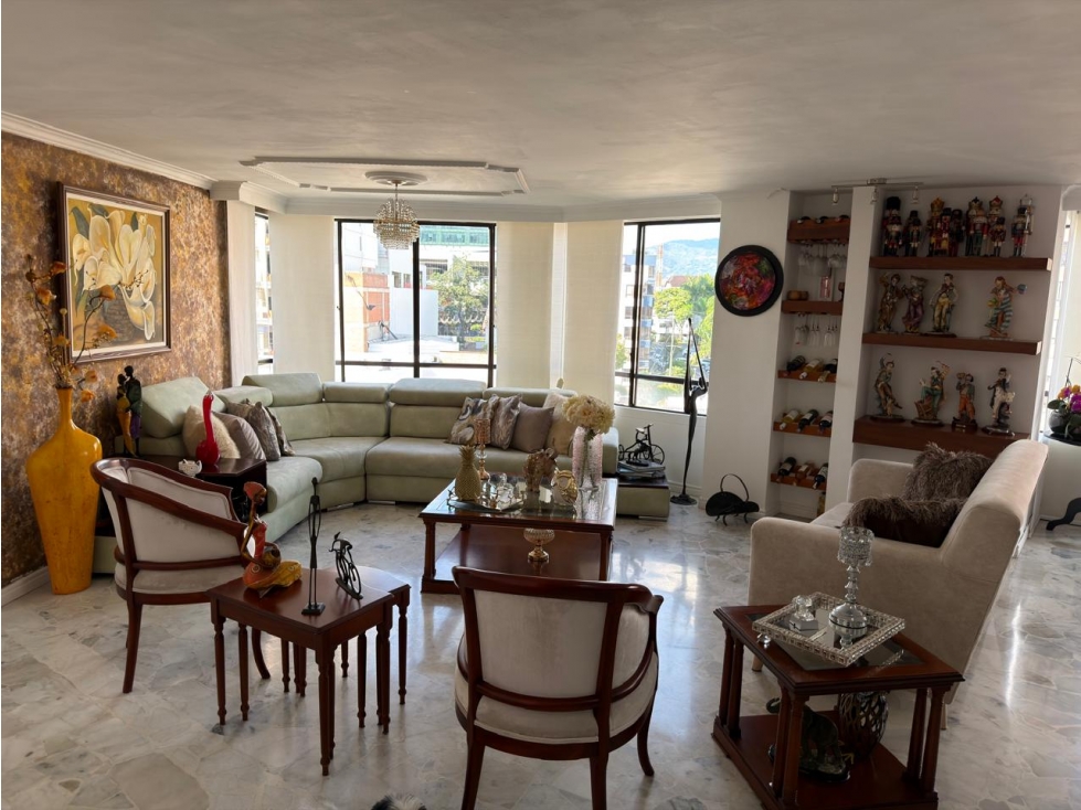 VENDO APARTAMENTO EN PINARES DE LUJO