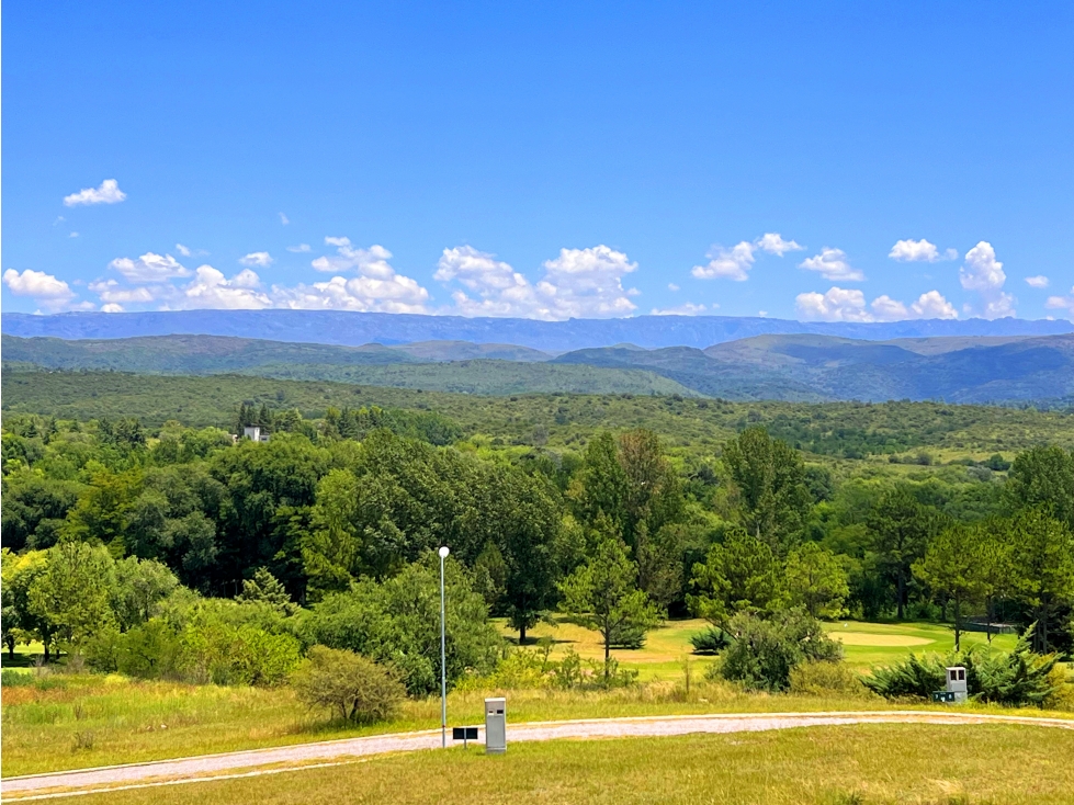 VENTA LOTE EN CARLOS PAZ GOLF COUNTRY UNA MARAVILLA - 1