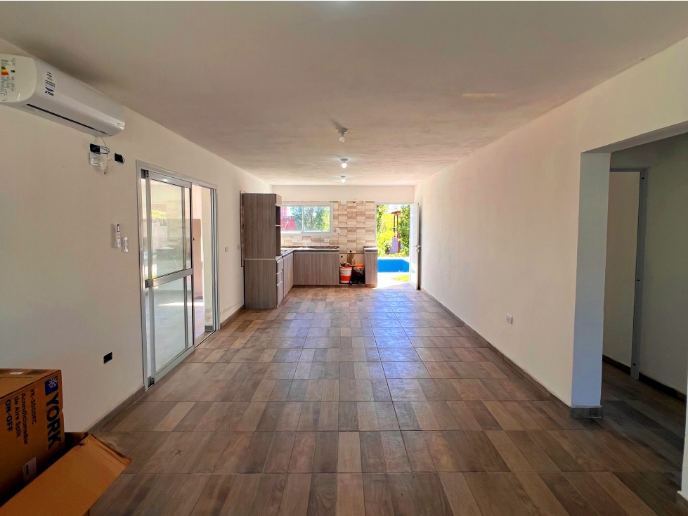 VENTA CASA PARQUE SIQUIMAN A ESTRENAR SOBRE RUTA 38 HERMOSA - 2