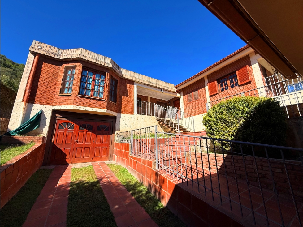 VENTA CASA BIFAMILIAR EN BARRIO LA CUESTA CARLOS PAZ - 4