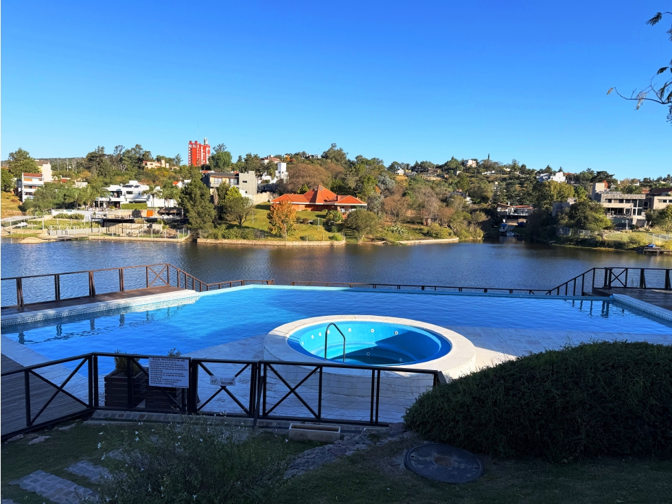 VENTA Y ALQUILER DEPARTAMENTO DE CATEGORÍA EN CARLOS PAZ - 3