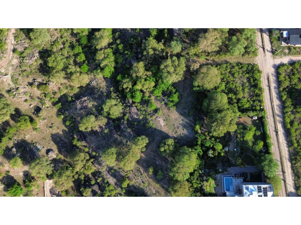 LOTE DE CASI MEDIA HECTAREA EN PARQUE SÍQUIMAN - 4