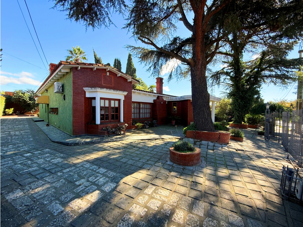 VENTA CASA CENTRO CARLOS PAZ 7 DORM 6 BAÑOS - 5