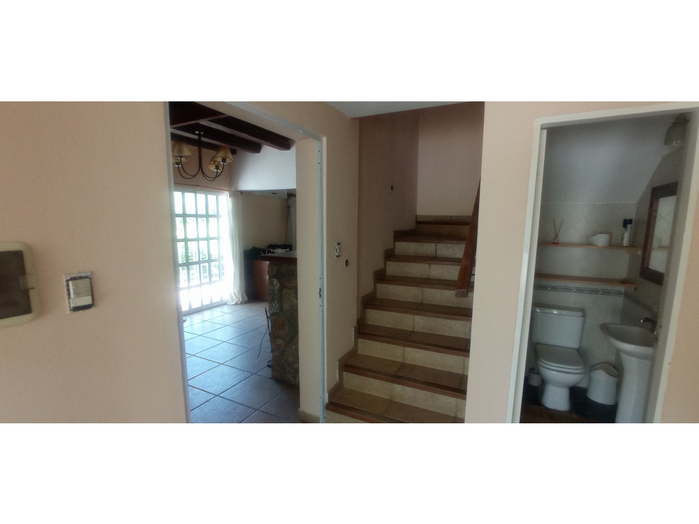 VENTA HERMOSÍSIMA CASA MUY BIEN UBICADA EN VILLA GIARDINO - 4