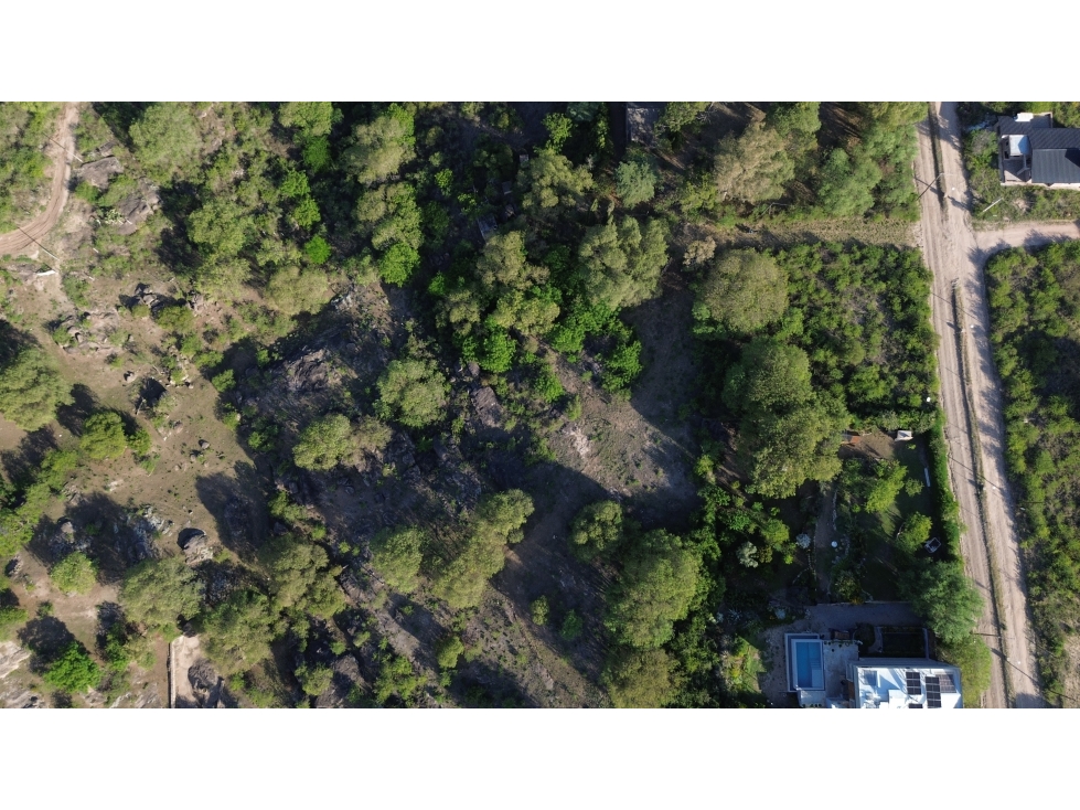 LOTE DE CASI MEDIA HECTAREA EN PARQUE SÍQUIMAN - 5