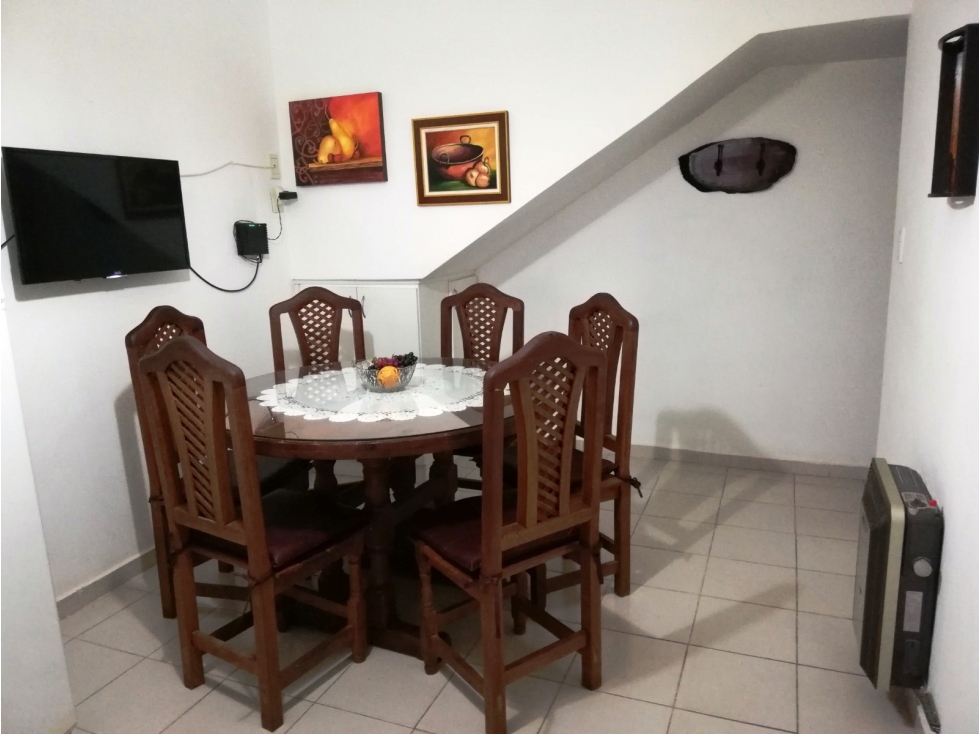 ALQUILER ANUAL CASA CÉNTRICA VILLA CARLOS PAZ — foto 5