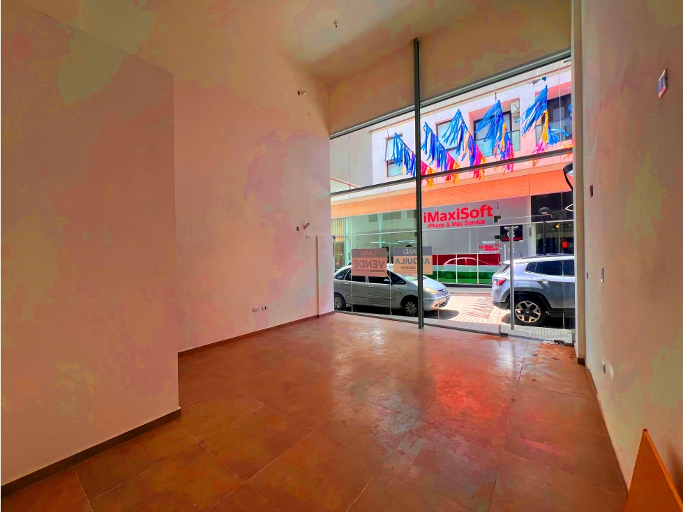VENTA LOCAL COMERCIAL EN EL CENTRO PASEO QUATTRO - 3