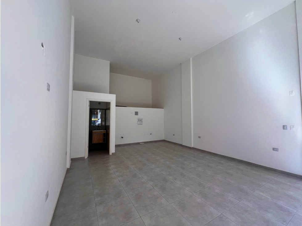 VENTA LOCAL COMERCIAL EN CARLOS PAZ PASEO QUATTRO CENTRO - 5