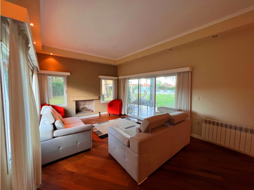 Venta Casa en Causana | 4 Dormitorios + Quincho | Calidad Premium - 3