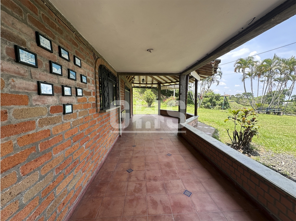 SE ALQUILA O SE VENDE CASA CAMPESTRE EN CONDOMINIO CASTILLA LA NUEVA — foto 4