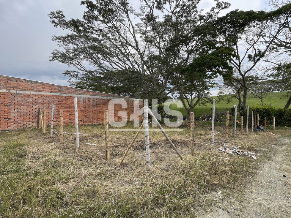 SE VENDE LOTE EN BARRIO NUEVA COLOMBIA CARTAGO - 1