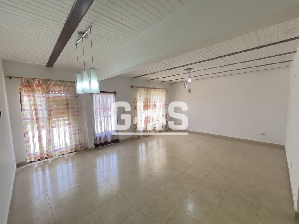 SE VENDE CASA MULTIFAMILIAR (CUATRO RENTAS) EN ZARAGOZA CARTAGO VALLE