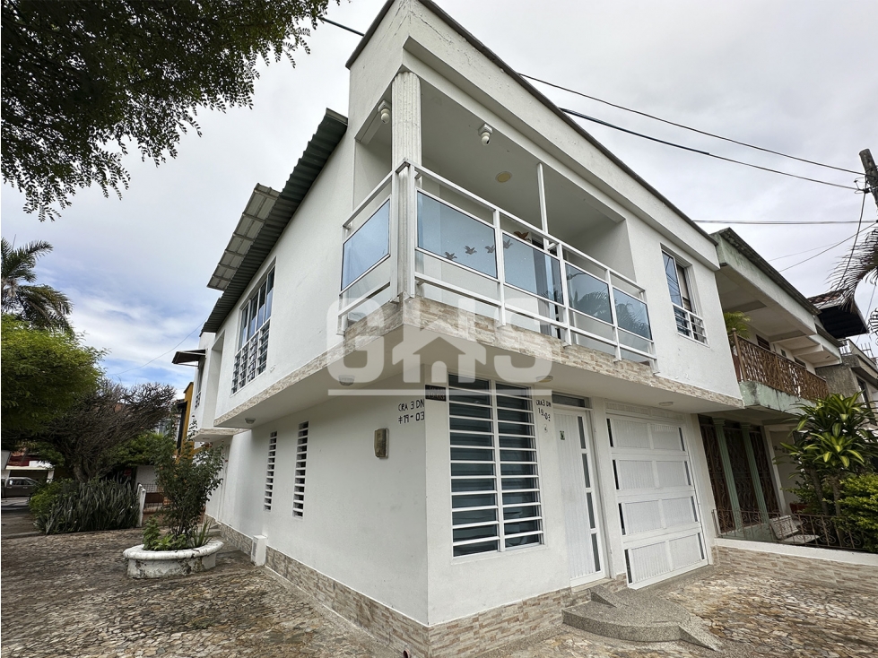 CASA ESQUINERA EN VENTA EN BARRIO ALAMOS CARTAGO - 1