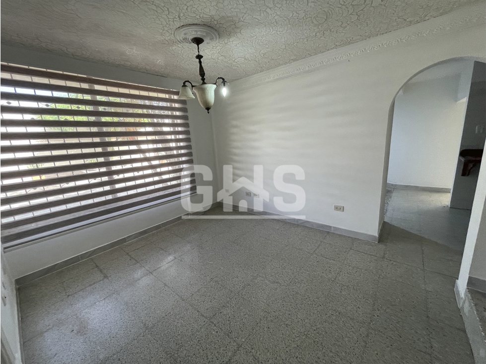 SE VENDE CASA ESQUINERA EN BARRIO LAURELES CARTAGO — foto 2