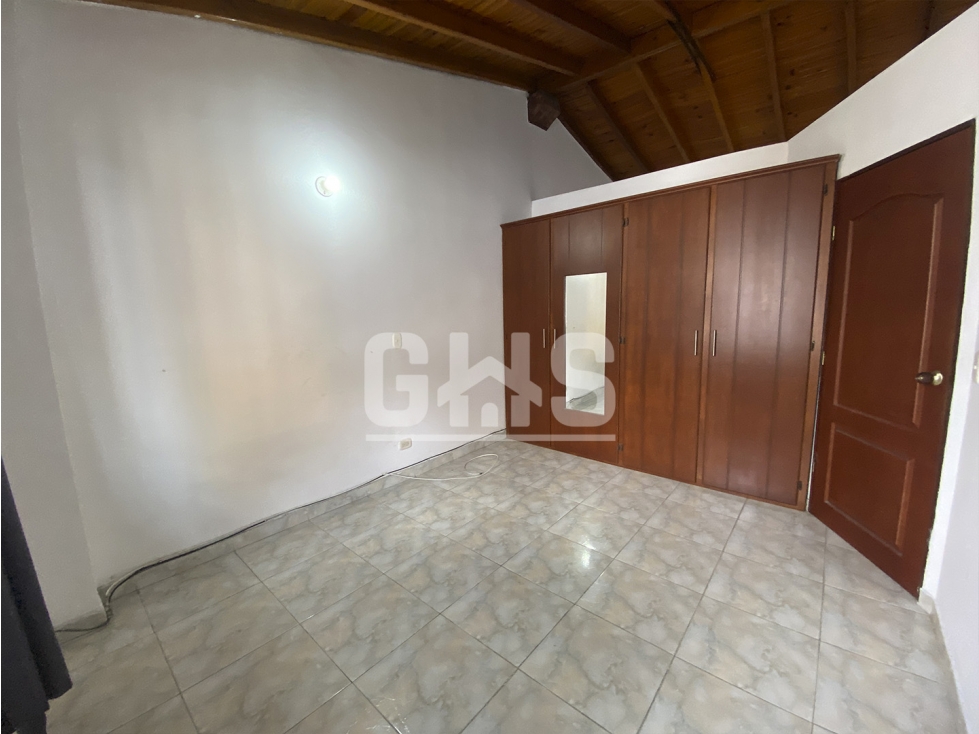 SE ARRIENDA APARTAMENTO EN EL CENTRO DE CARTAGO — foto 3