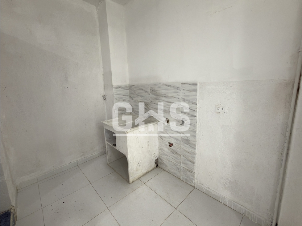 SE ARRIENDA LOCAL COMERCIAL BARRIO EL LLANO CARTAGO - 4