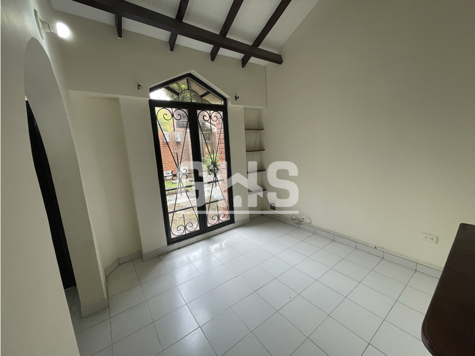SE VENDE CASA EN BARRIO ALAMOS CARTAGO — foto 2