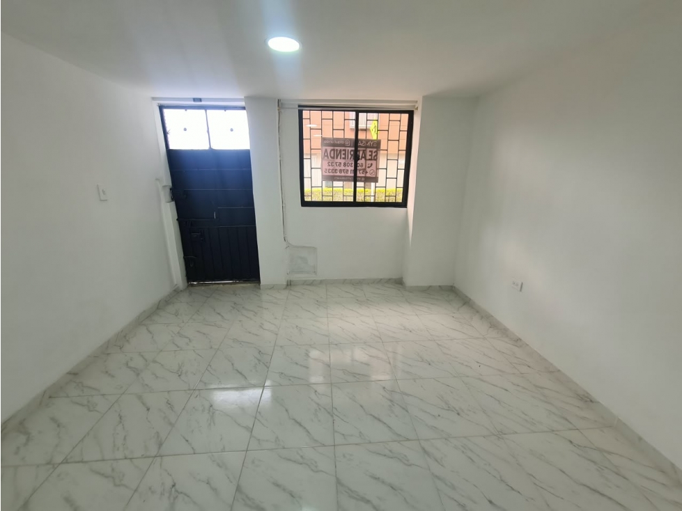 APARTAESTUDIO PISO 1 BRR. VILLEMAR - FONTIBÓN — foto 3