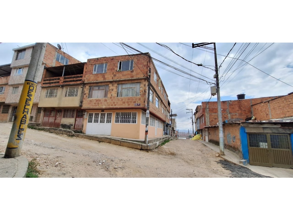 Casa esquinera Soacha los Balkanes