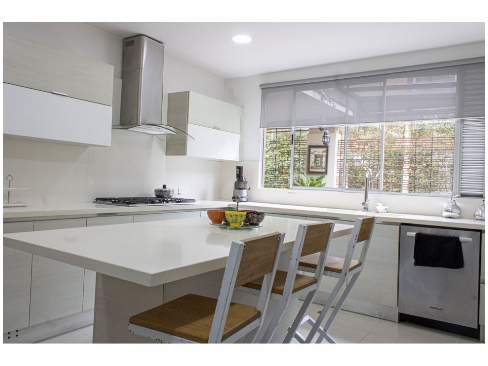 CASA EN ENVIGADO SECTOR LOMA DEL ESCOBERO PARTE BAJA — foto 4