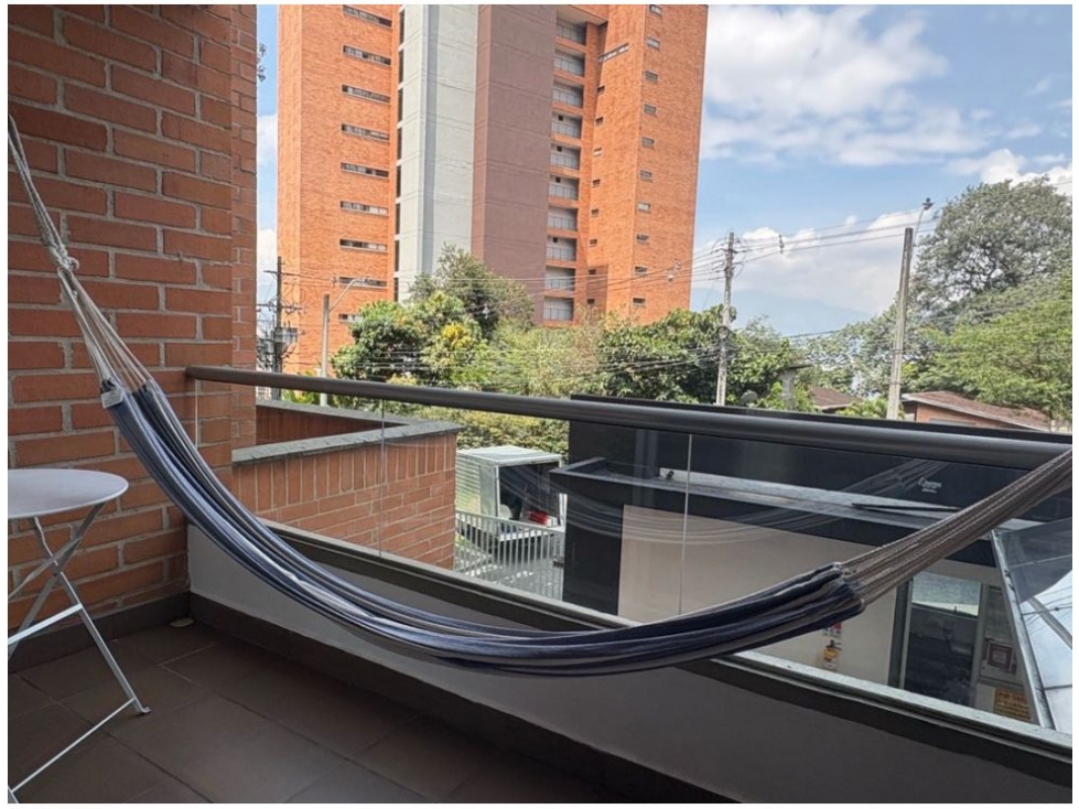 APARTAESTUDIO CON TERRAZA EN ENVIGADO SECTOR LOMA DEL ESMERALDAL — foto 3