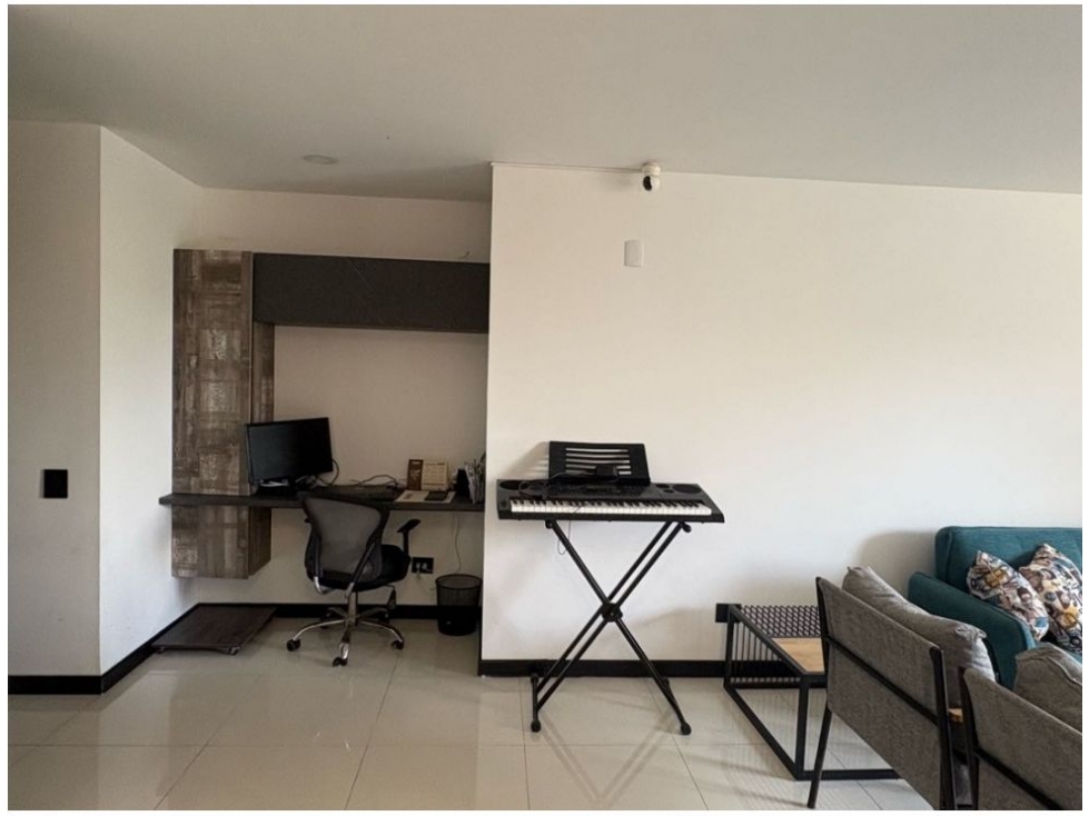 APARTAESTUDIO CON TERRAZA EN ENVIGADO SECTOR LOMA DEL ESMERALDAL — foto 4