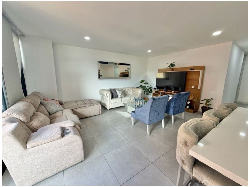 APARTAMENTO EN EL PRIMER PARQUE DE LAURELES
