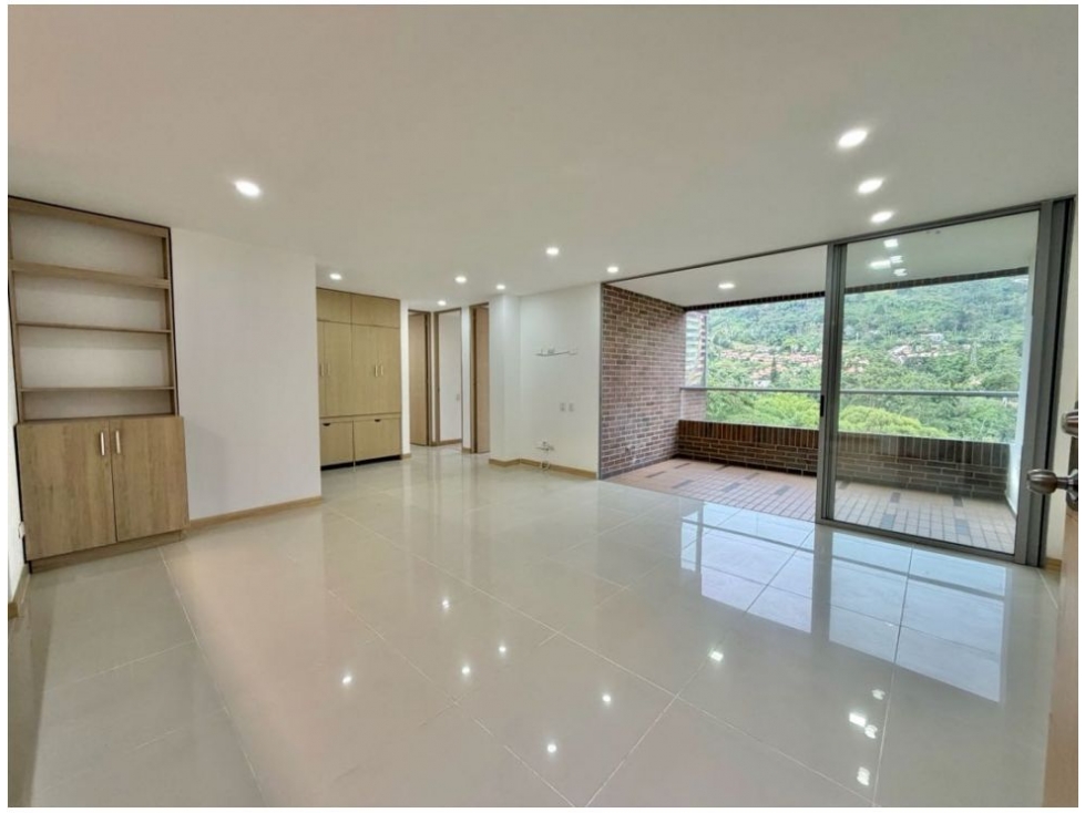 APARTAMENTO EN ENVIGADO SECTOR TRANSVERSAL INTERMEDIA