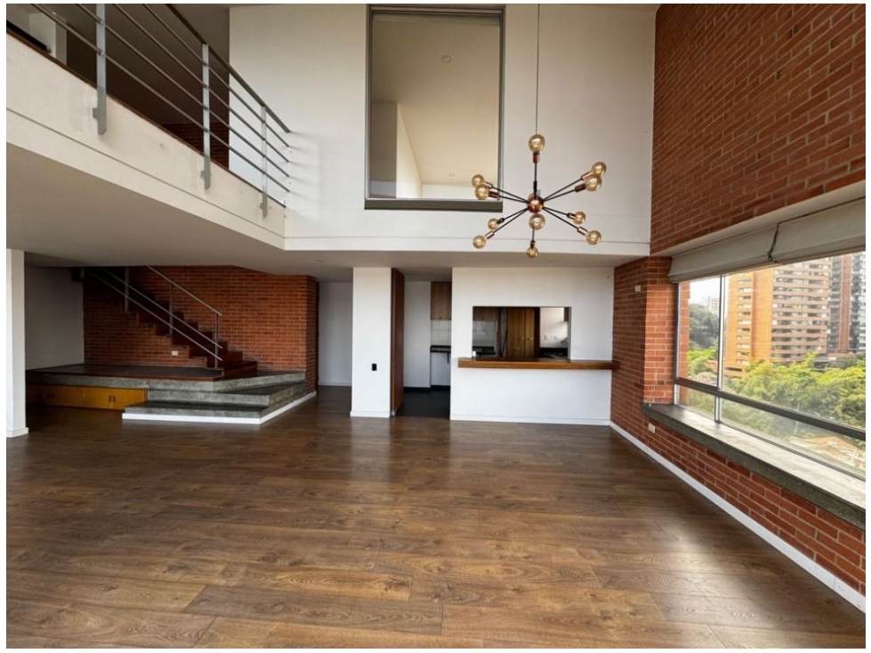 APARTAMENTO DÚPLEX EN EL POBLADO CERCA DEL TESORO — foto 2