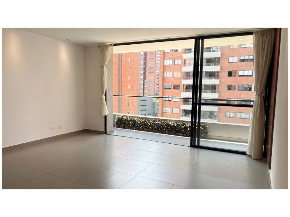 APARTAMENTO EN ENVIGADO SECTOR LOMA DEL ESCOBERO — foto 2