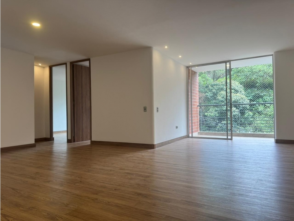 APARTAMENTO EN ENVIGADO SECTOR LOMA DE CUMBRES
