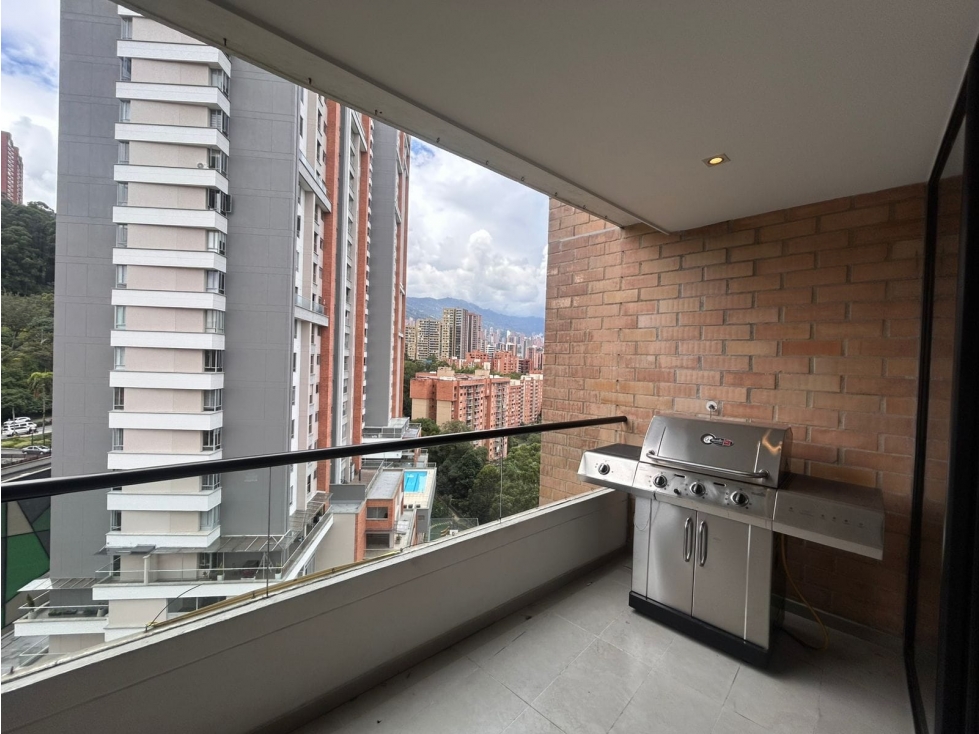 APARTAMENTO EN EL POBLADO SECTOR CASTROPOL — foto 3