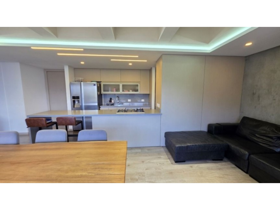 APARTAMENTO EN ALTOS DEL POBLADO — foto 2